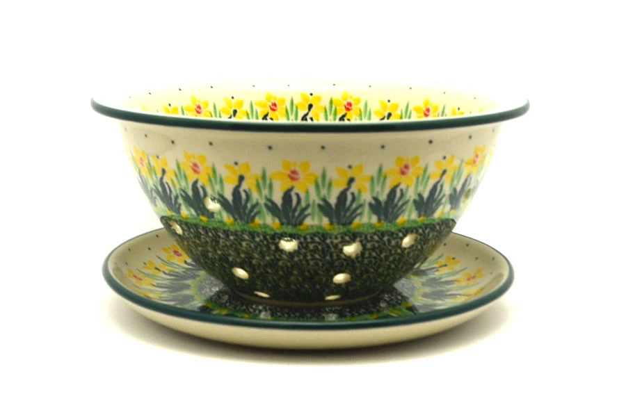 Polish Pottery Berry Bowl With Saucer - Daffodil